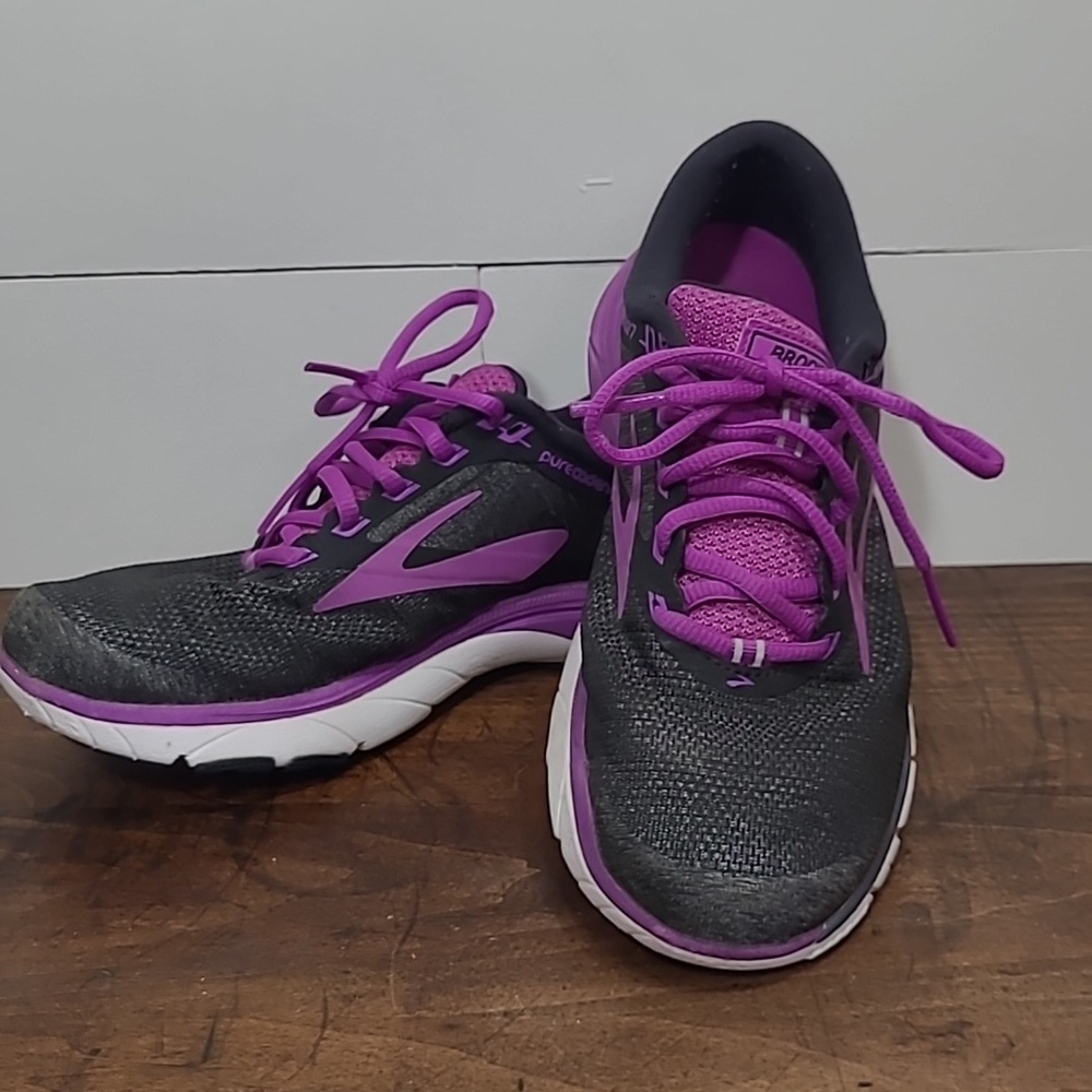 Brooks Sneakers Women's sz 7.5 Pure Cadence 7 Purple/Black Running Walking Shoe